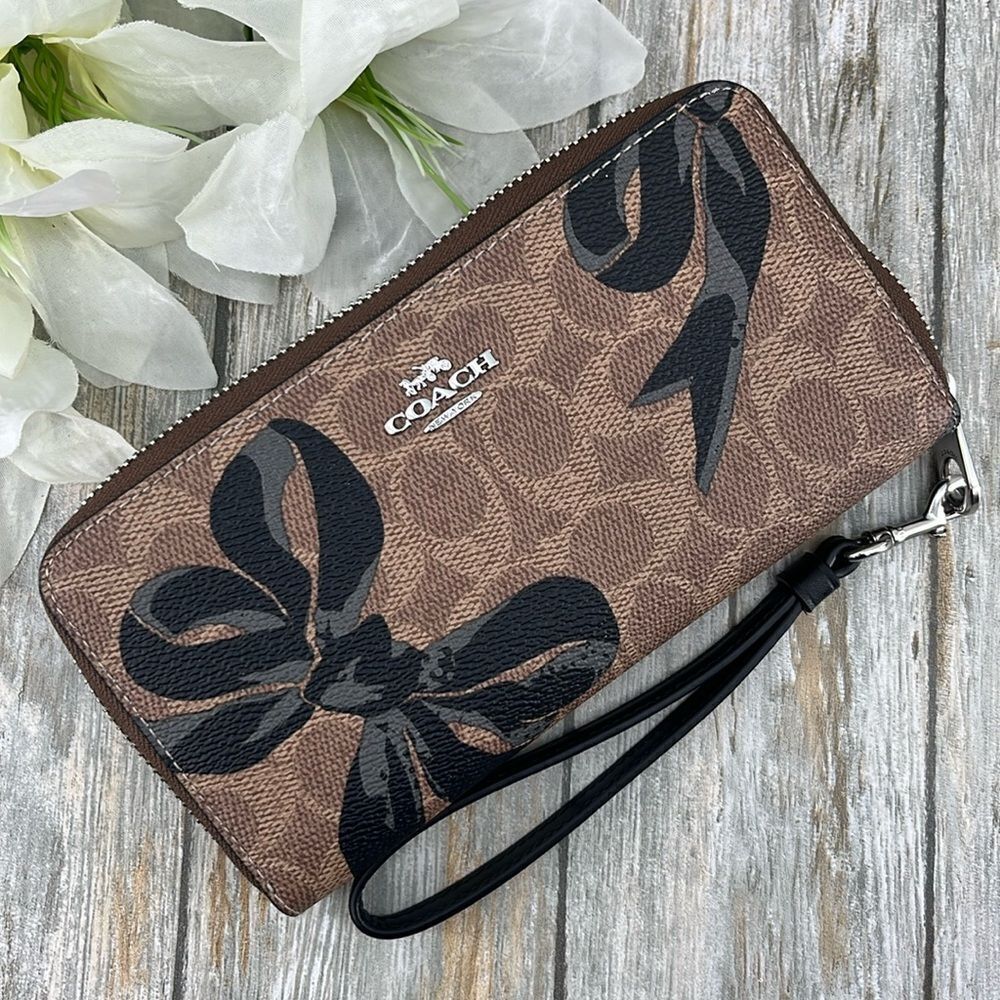 Coach Long Zip Around Wallet In Signature Canvas With Bow Print Bag Purse